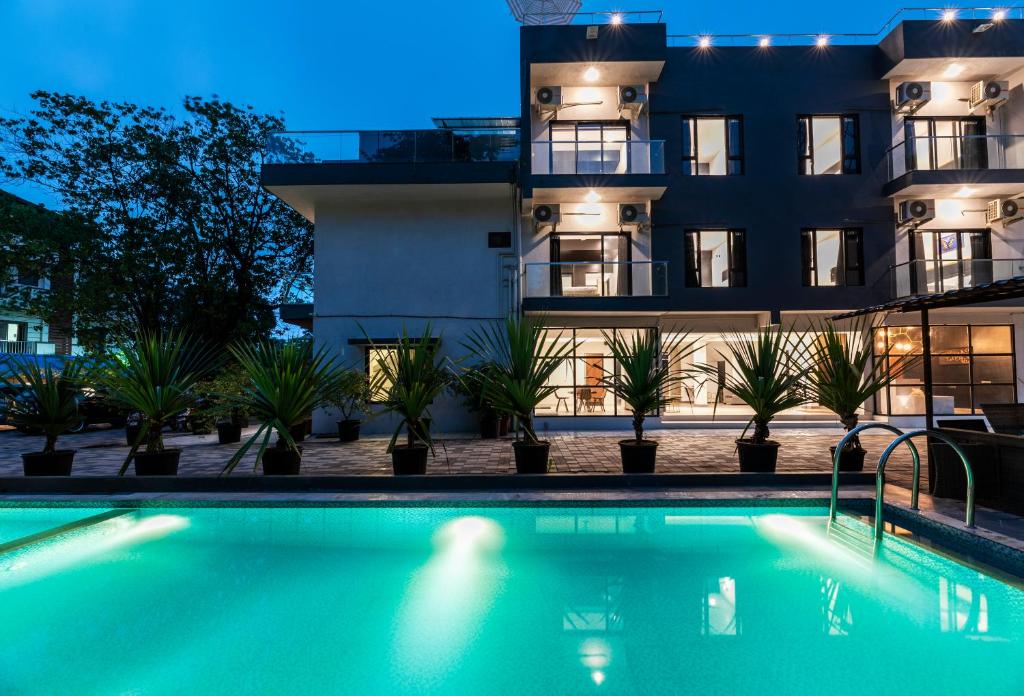 LE PAPILLON BY BAY HOTELS