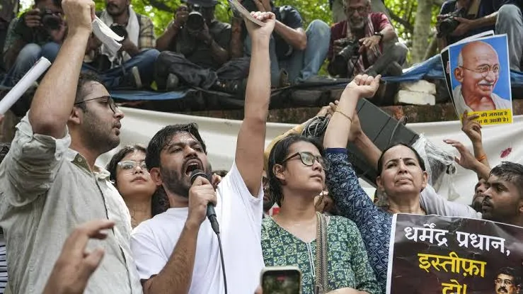 নিট প্রশ্নপত্র ফাঁস: এফআইআর প্রত্যাহার না করায় সিজেপির হুঁশিয়ারি