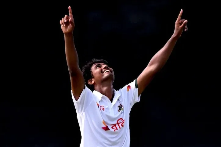 অস্ট্রেলিয়ার মাটিতে ২৩ বছর পর টেস্টে বাংলাদেশের দাপট