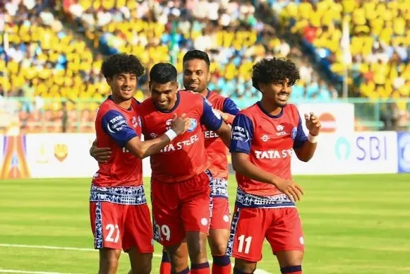 ১০০ টাকায় জামশেদপুর এফসির মালিকানা চার্চিল ব্রাদার্সের হাতে