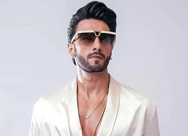 ডন ৩ নিয়ে ফরহান-রণবীরের দ্বন্দ্ব, এবার সরব অভিনেতার বাবা