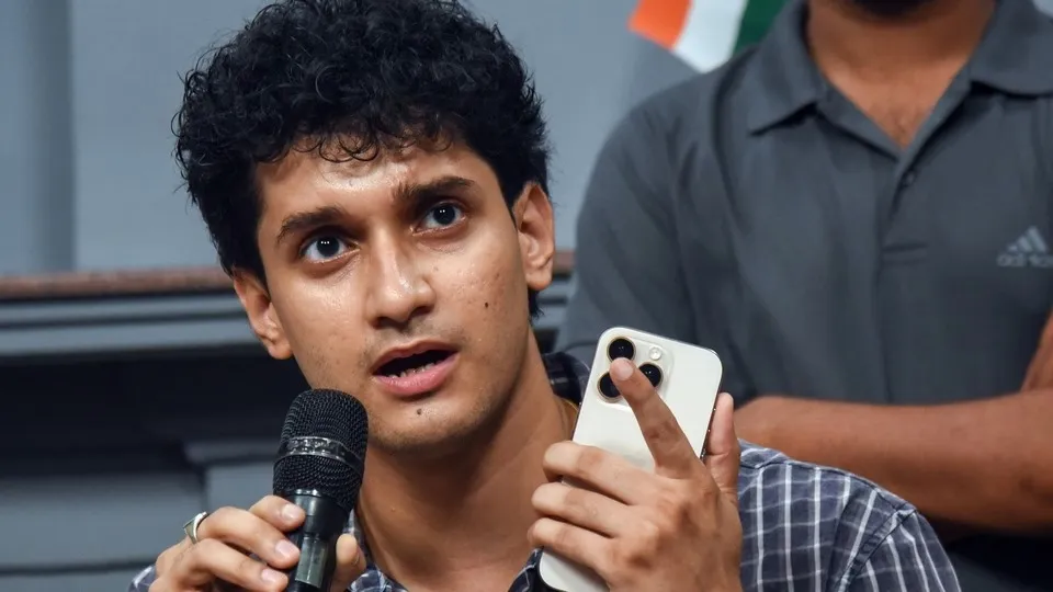 গ্রেফতারের আশঙ্কা, ১০ অক্টোবর মেগা আন্দোলনের ডাক সৌরভের