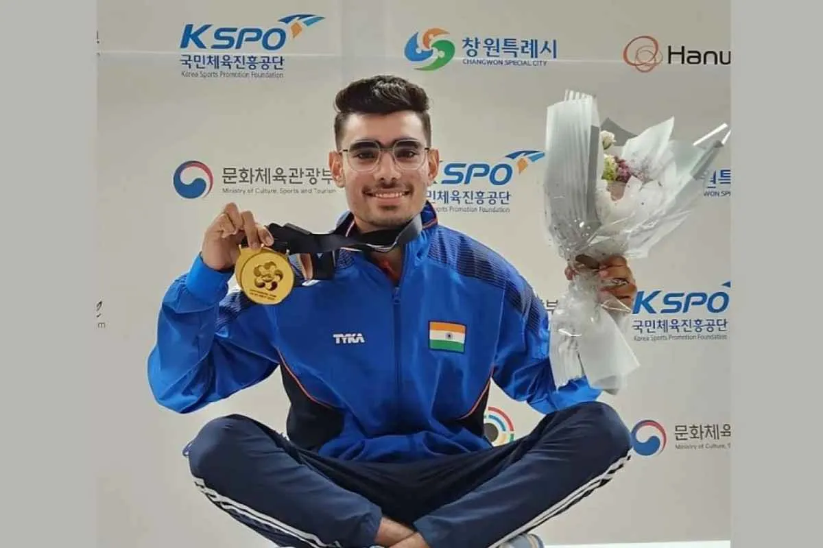 দুর্ঘটনায় পা ভেঙেও এশিয়াডে সোনা কমলজিতের