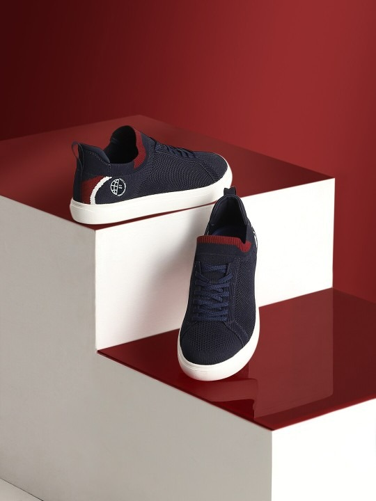 Men Round Toe Sneakers