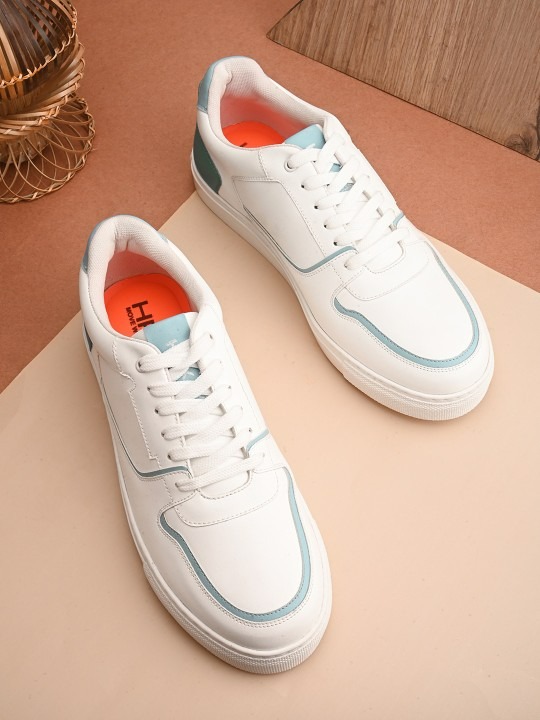 Men White & Sea Green Lightweight Sneakers
