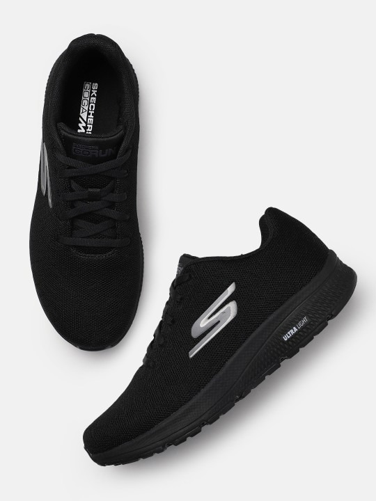 Men Textured Go Run Consistent Running & Training Shoes
