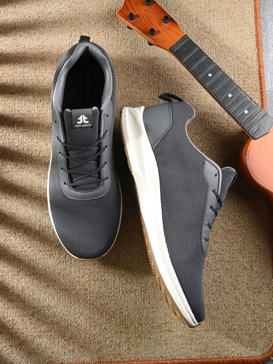 Men Lace-Up Mesh Running Shoes