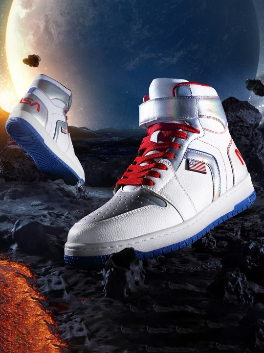 Men NASA Colourblocked Block High-Top Sneakers