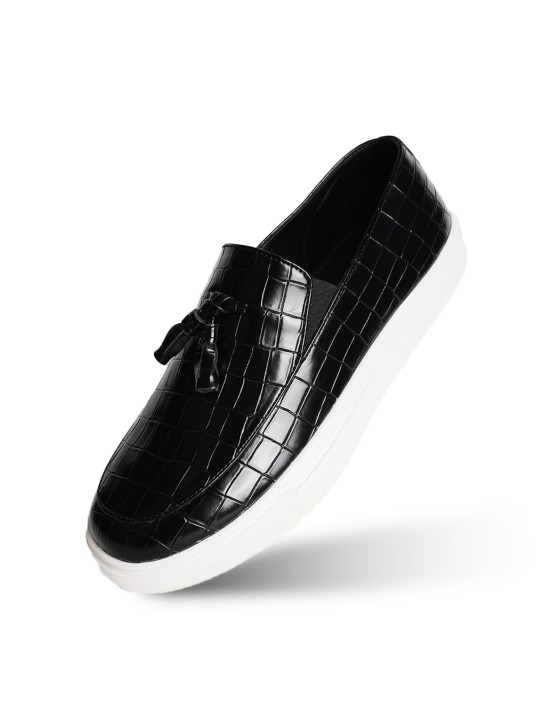 Men Textured Round Toe Slip-On Sneakers