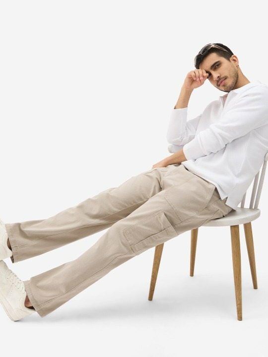 Men Straight Fit Clean Look Stretchable Cargo Jeans