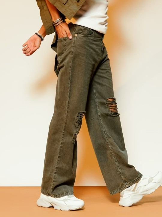 Men Cotton Wide Leg Mid-Rise Highly Distressed Jeans