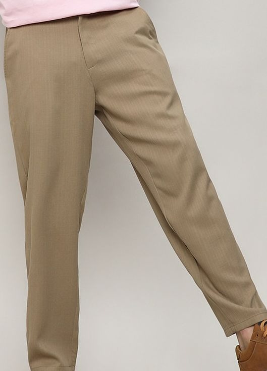 Men Relaxed Mid Rise Easy Wash Cotton Trousers