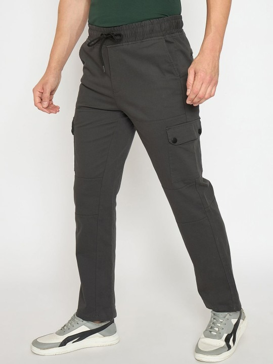 Men Solid Regular Fit Mid-Rise Cargos Trousers