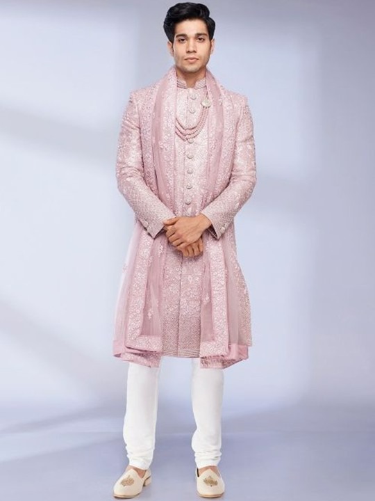 Embroidered Zari Mandarin Collar Sherwani Set
