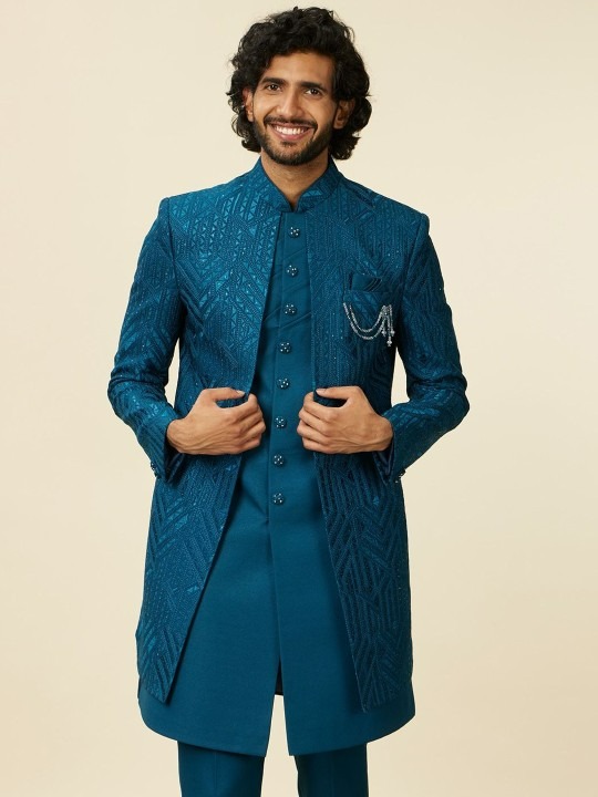 Men Embroidered Sherwani Set