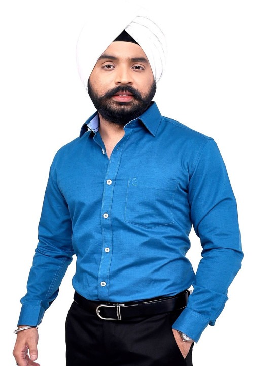 Men Slim Fit Opaque Formal Shirt