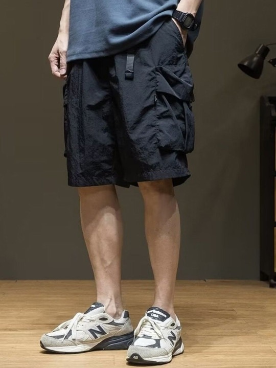 Men Relaxed Fit Knee Length Cargo Shorts