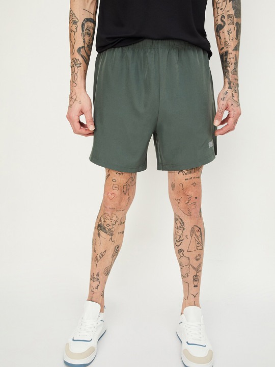 Men Mid Rise Sports Shorts