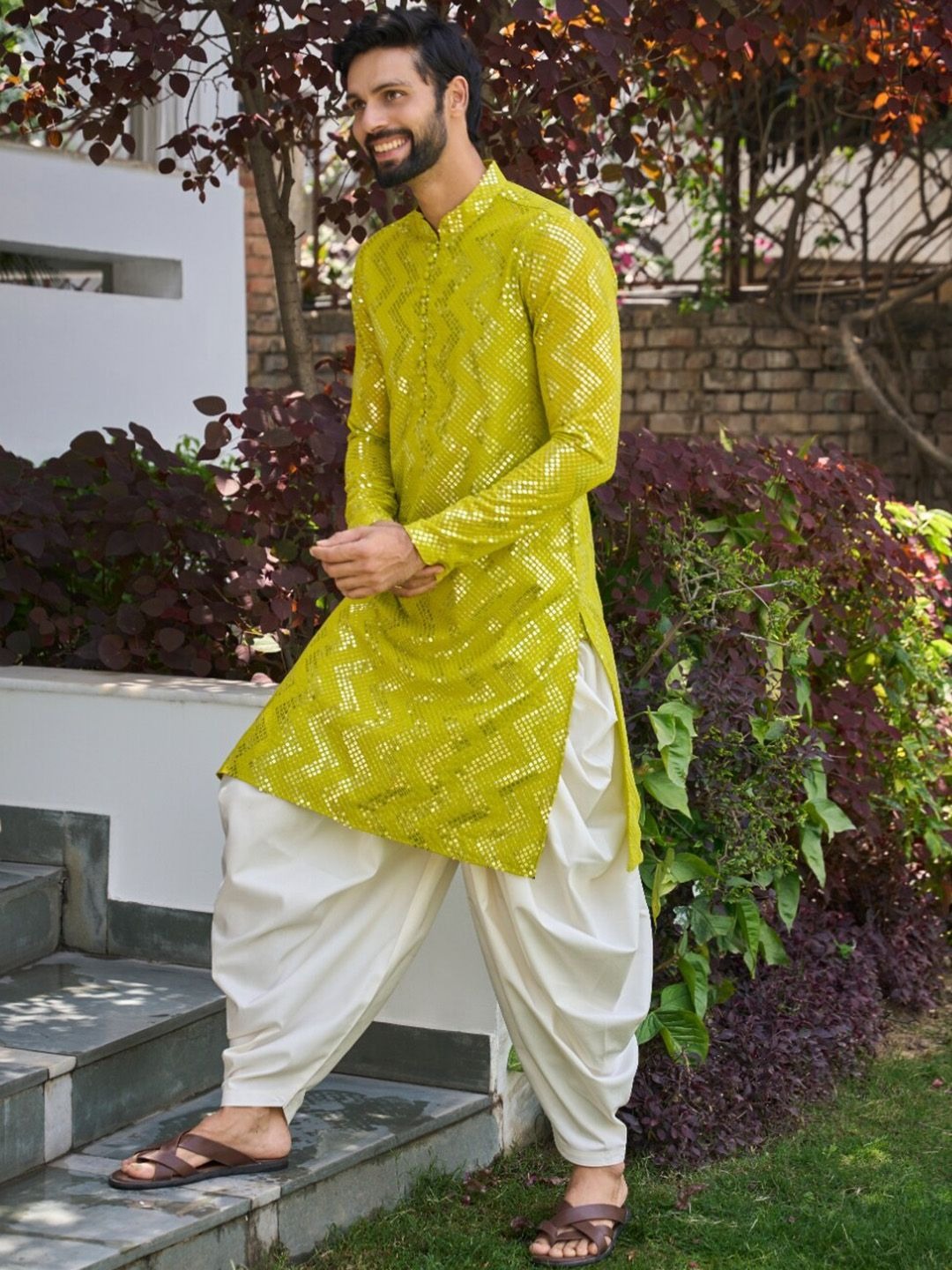 Men Green & Gold-Coloured Geometric Printed Kurta