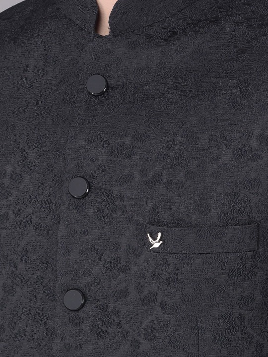 Embroidered Slim Fit Bandhgala Single Breasted Two Piece Suit