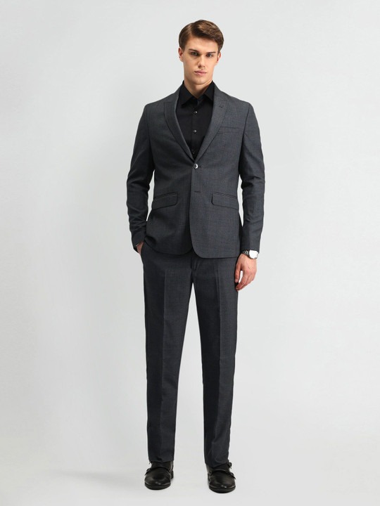 Men Solid Long Sleeves Suits