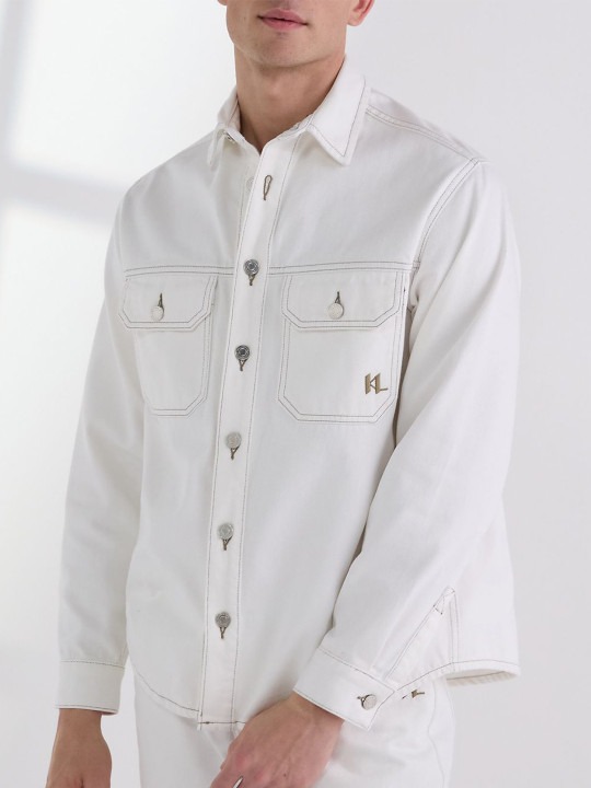 Men Solid Spread Collar Pure Cotton Casual Shirt
