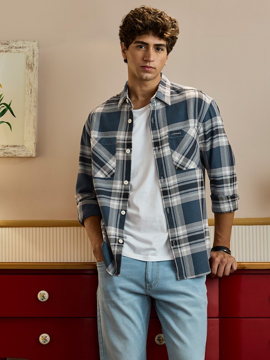 Men Relaxed Fit Buffalo Checked Spread Collar Pure Cotton Casual Shirt