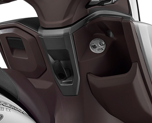 2-L-Glove-Box.jpg