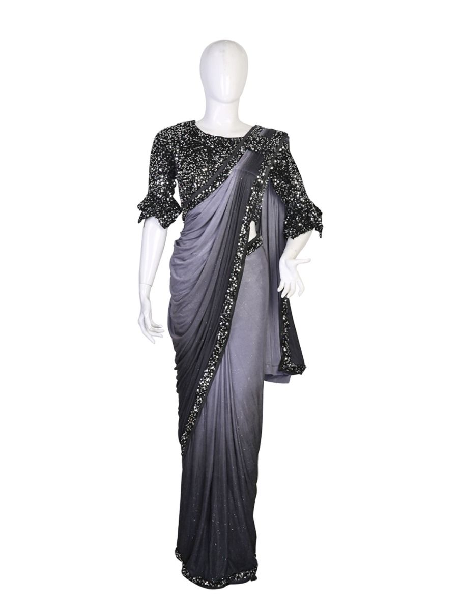 to Wear Saree with Blouse 