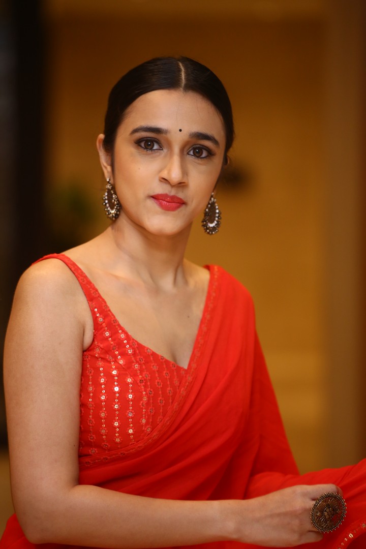 Nuveksha (2)