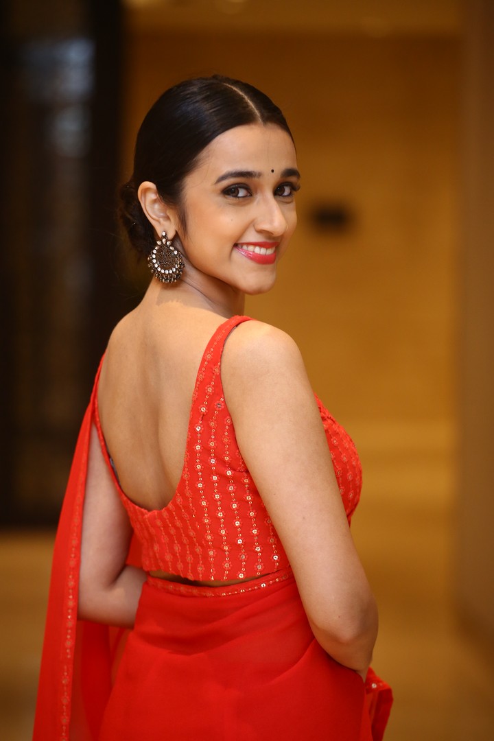 Nuveksha (26)