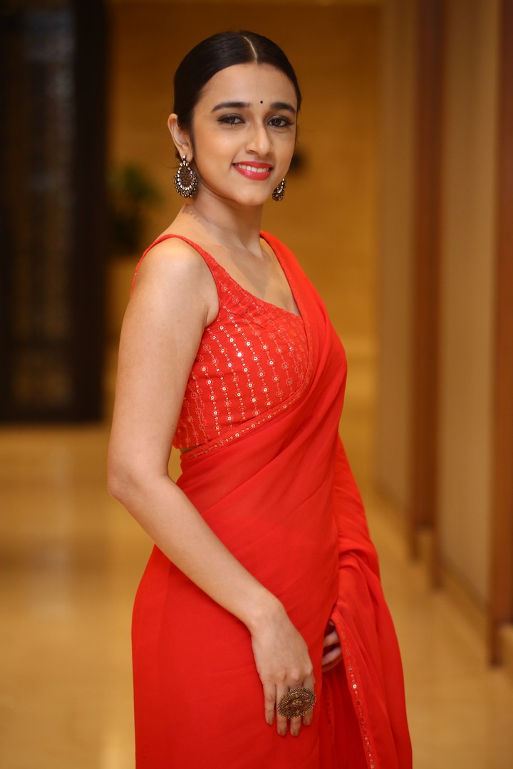 Nuveksha (28)