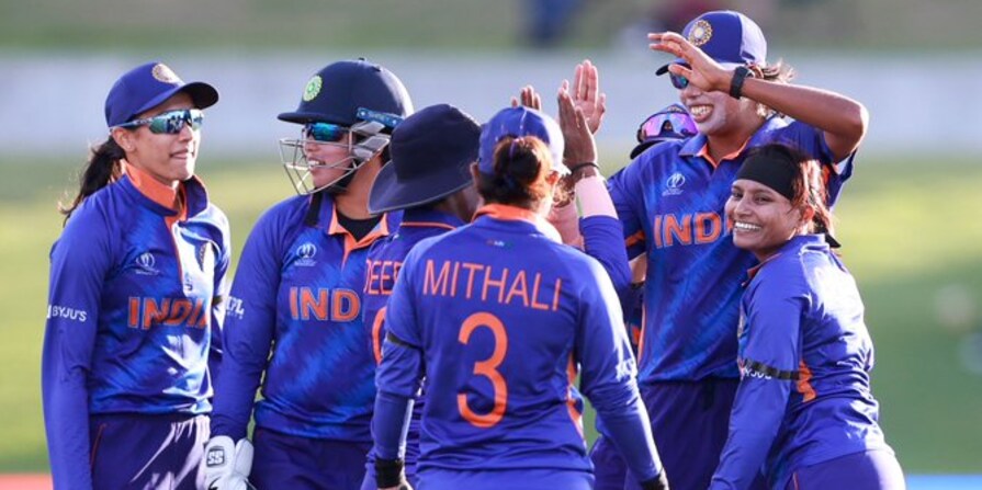 Indianwomen Imresizer (1)