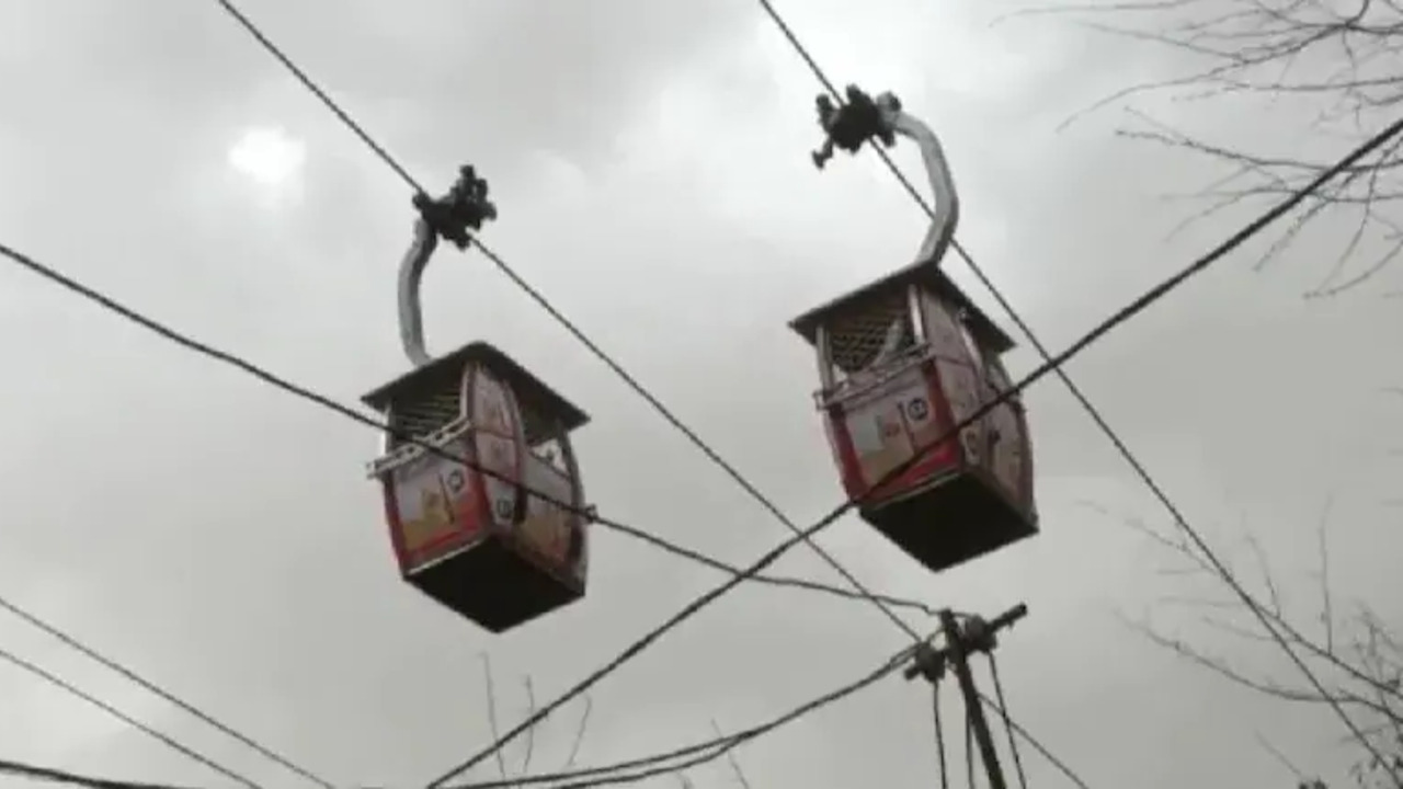 Devotees stuck