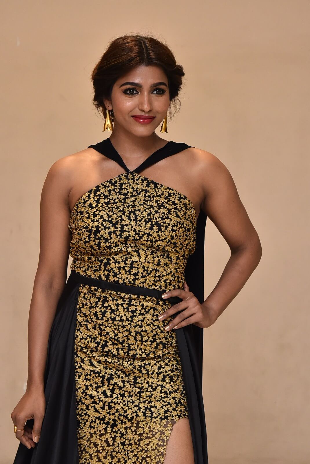 Sai Dhanshika stuns in off-shoulder and leg split dress