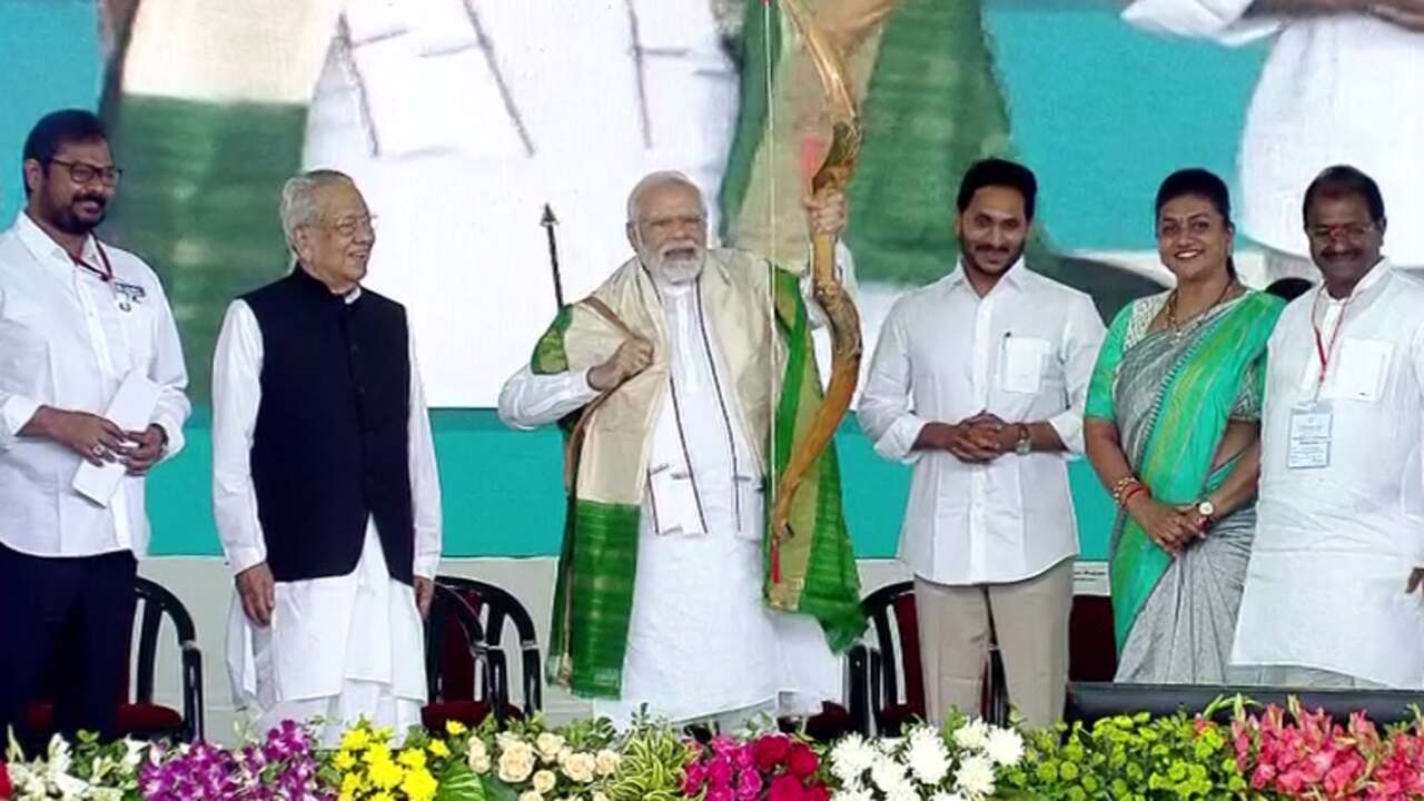 Modi Statue