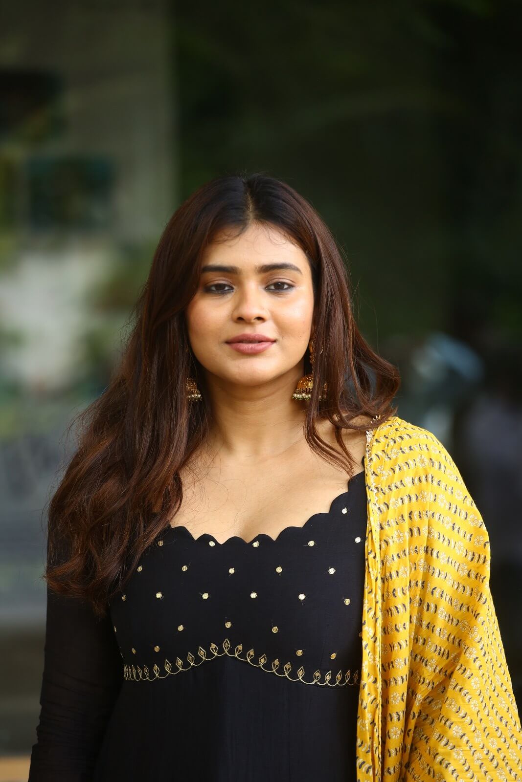 Hebah Patel stuns in traditional attire