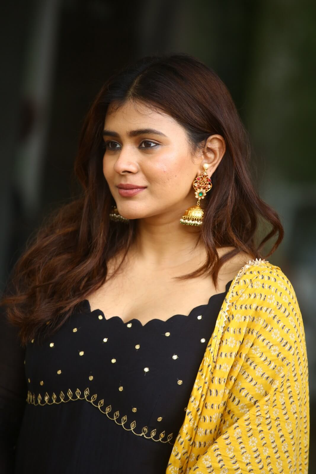 Hebah Patel stuns in traditional attire
