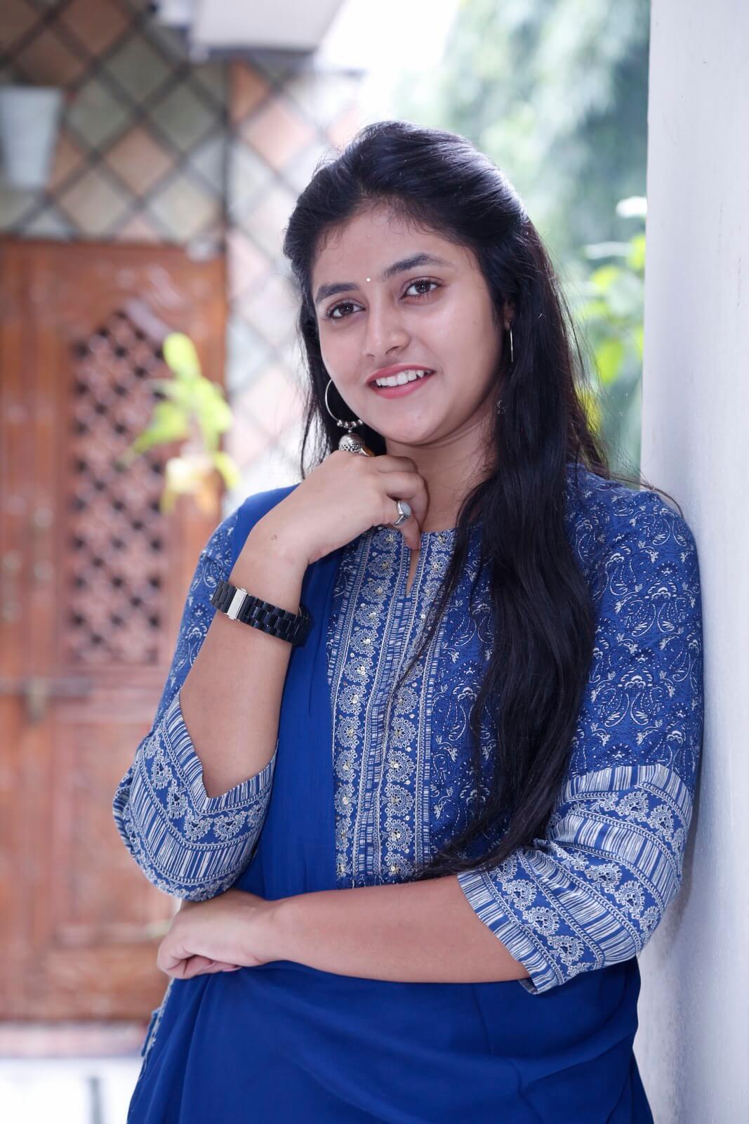 Sanchita Bashu sparks in all blue