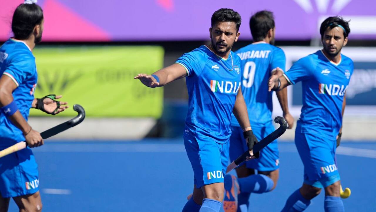 India Hockey Imresizer (1)