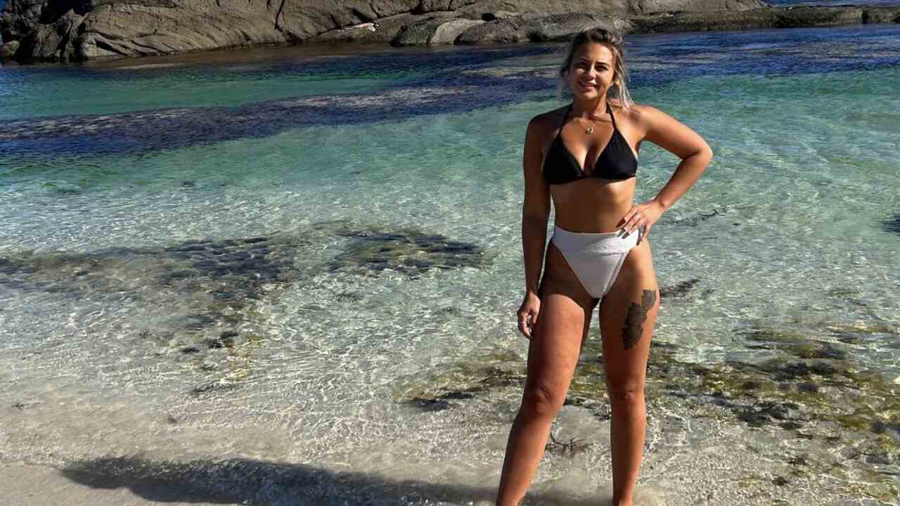 Woman Bikini Job