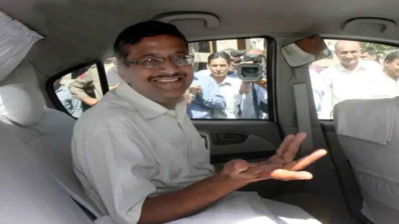 IAS officer Ashok Khemka: 56వ సారి బదిలీ అయిన ఐఏఎస్ అధికారి అశోక్ ఖేమ్కా.. ఎవరీ అశోక్ ఖేమ్కా..? IAS Ashok Khemka