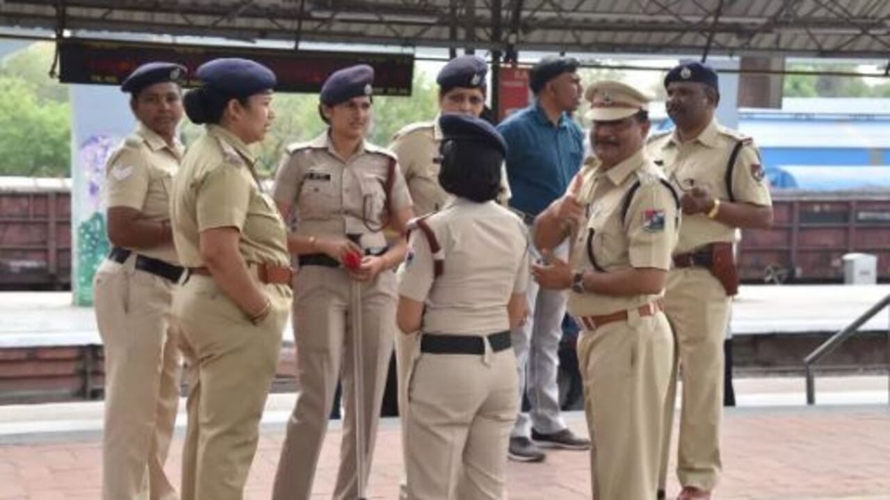 Railway Police Imresizer