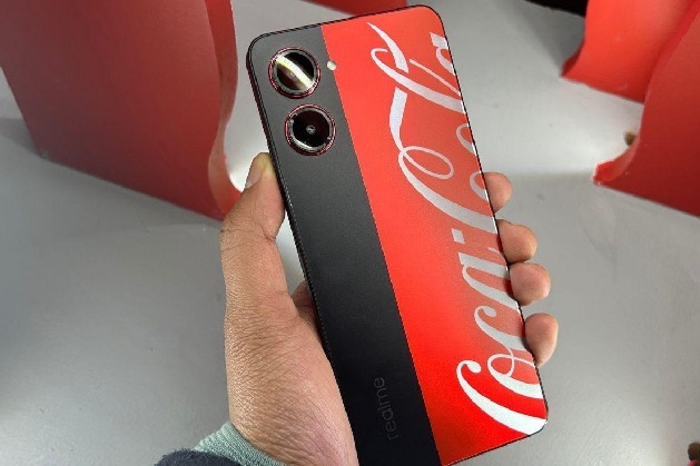 Realme 10 Pro Coca Cola Edition