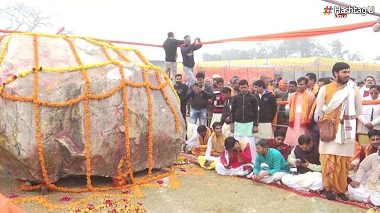 Rama statue in Ayodhya