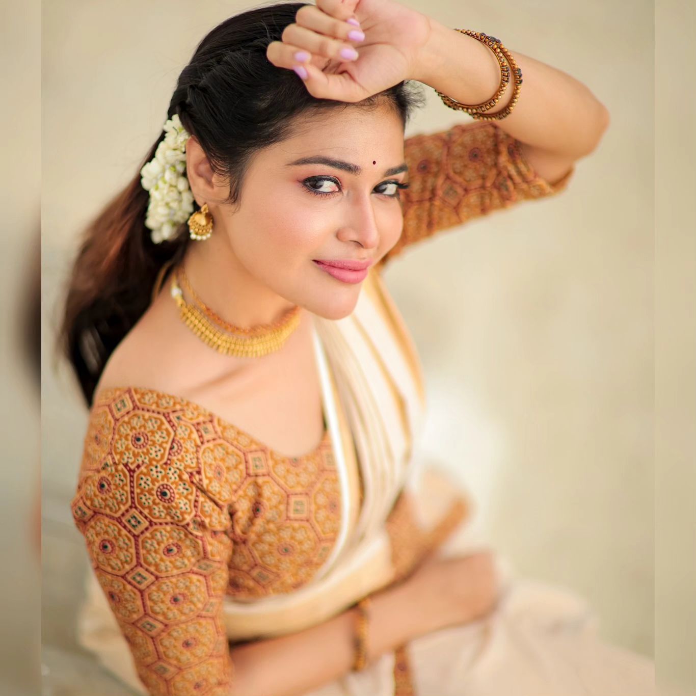 Dharsha Gupta (3)