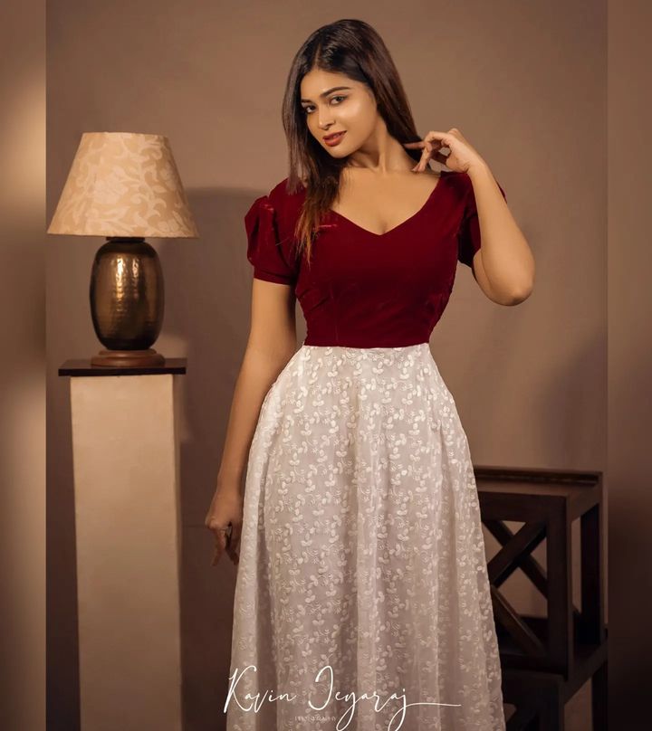 Dharsha Gupta (32)