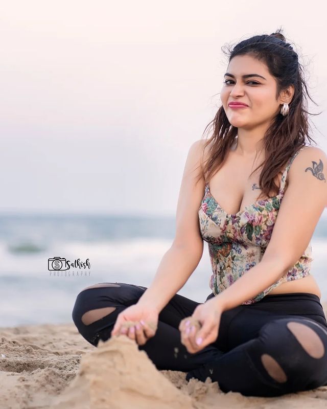 Dharsha Gupta (8)