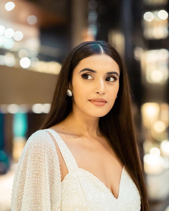 Divyansha Kaushik (11)