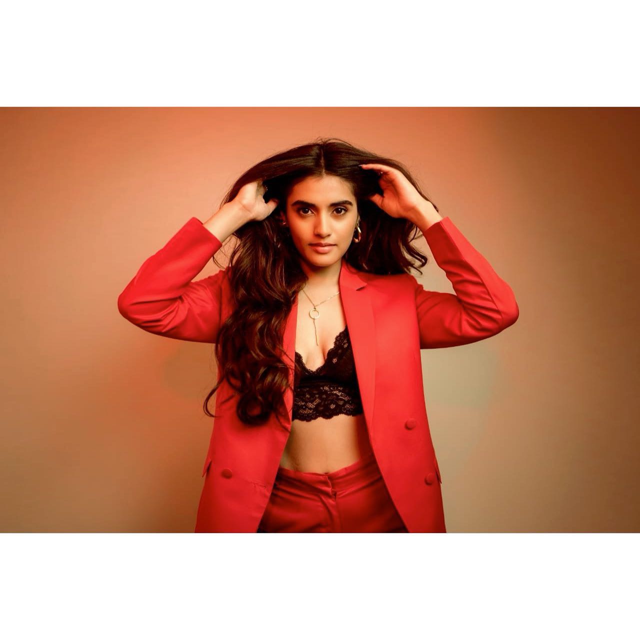 Divyansha Kaushik (18)